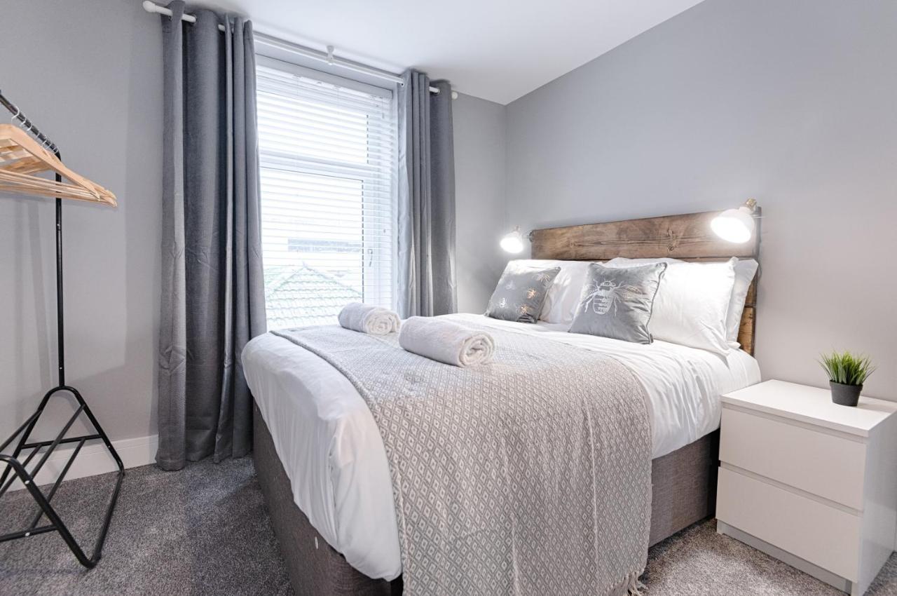 3Rm Flat, Smart Tv'S, Close To All Amenities Llanelli Zewnętrze zdjęcie